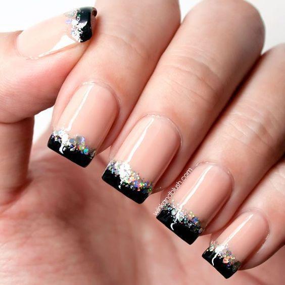 รูปภาพ:https://i2.wp.com/www.anailzing.com/wp-content/uploads/2016/11/french-nail-arts-8-1.jpg?w=564