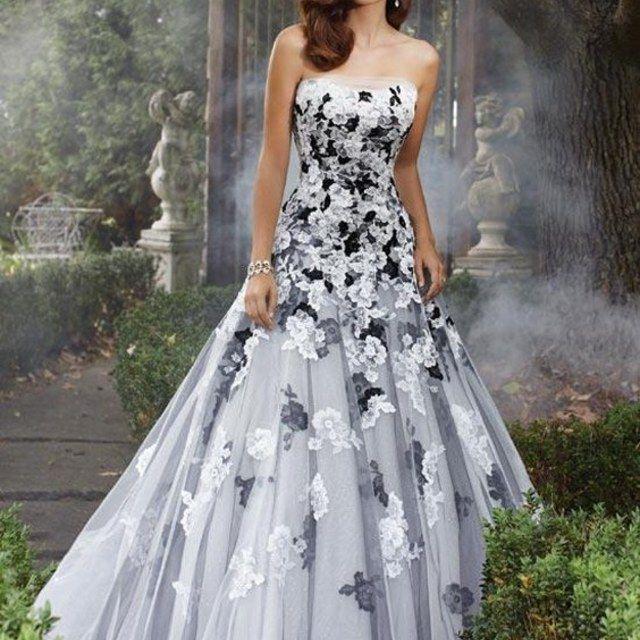 ภาพประกอบบทความ 18 ไอเดีย 'Black Wedding Dresses' ที่เห็นแล้วต้องตกหลุมรักในความงาม!