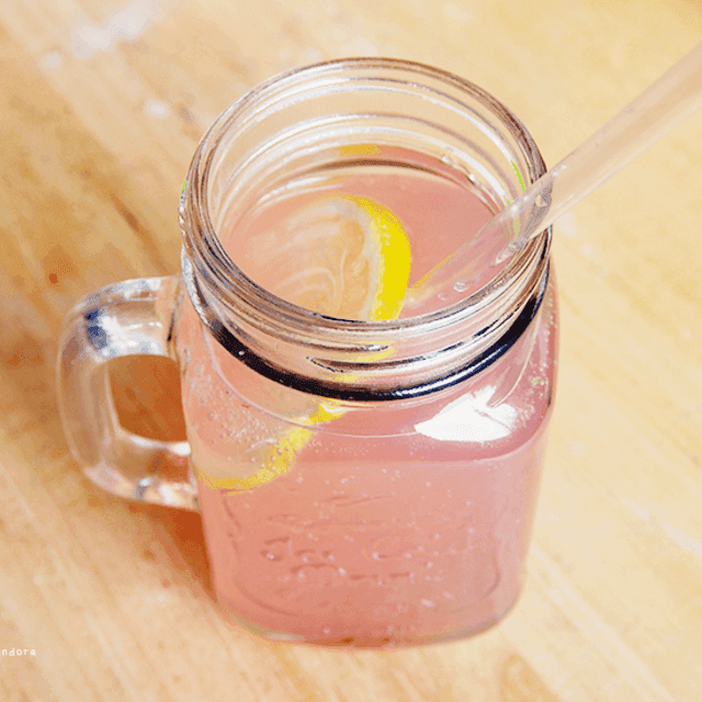 ตัวอย่าง ภาพหน้าปก:Lavender, lemon, honey lemonade เครื่องดื่มสีชมพูมุ้งมิ้ง ดื่มอร่อยซาบซ่าจับใจ