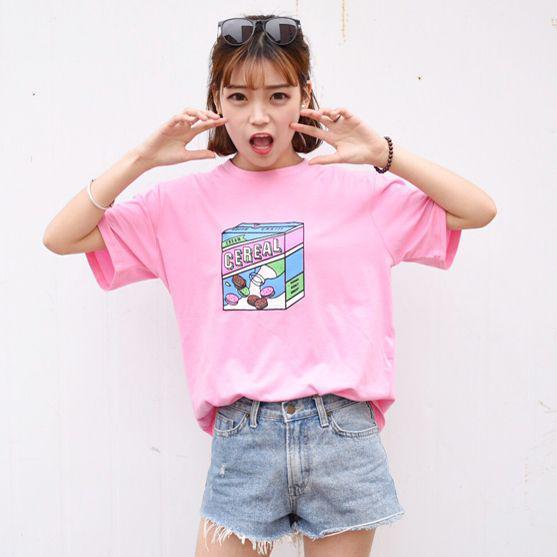 รูปภาพ:https://ae01.alicdn.com/kf/HTB184DdMpXXXXb0XXXXq6xXFXXX1/Camisetas-Mujer-2016-Korea-Ulzzang-Institute-Harajuku-Cartoon-Print-T-Shirt-For-Women-Casual-Cotton-Pink.jpg_640x640.jpg