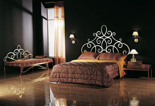 รูปภาพ:http://decoholic.org/wp-content/uploads/2012/07/luxury_bedroom_furniture_2_ideas1.jpg
