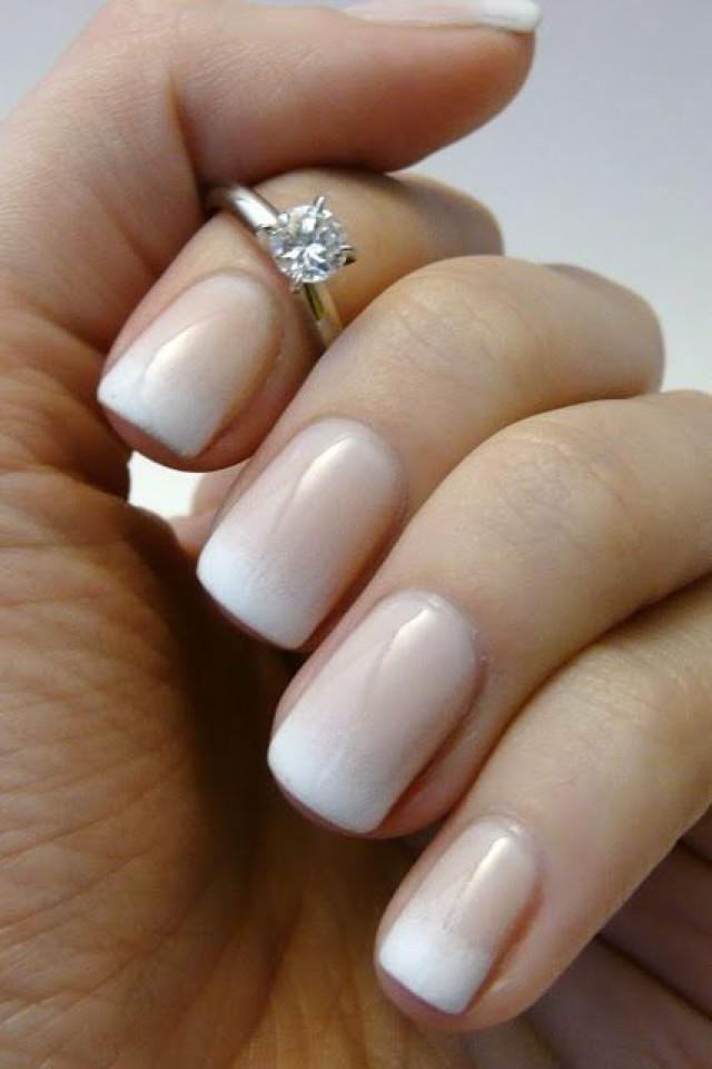 รูปภาพ:http://www.prettydesigns.com/wp-content/uploads/2015/08/French-Bridal-Nail-Idea.jpg