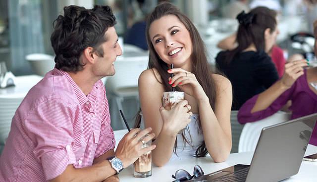 รูปภาพ:http://lovepankycdn.confettimediapri.netdna-cdn.com/wp-content/uploads/images/2012/05/Interesting-Things-to-Talk-About-With-Your-Girlfriend.jpg