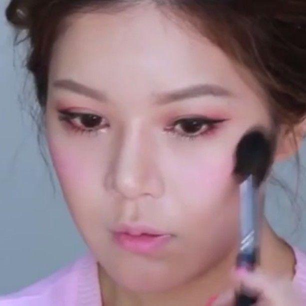 รูปภาพ:https://www.instagram.com/p/BOR8pP-BoY9/?taken-by=korean.makeup.tutorial