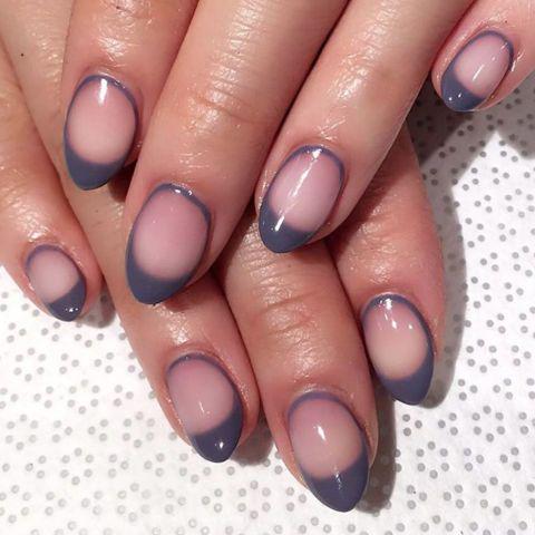 รูปภาพ:http://hbz.h-cdn.co/assets/16/51/480x480/hbz-nail-trends-2017-embellished-cuticles-03.jpg