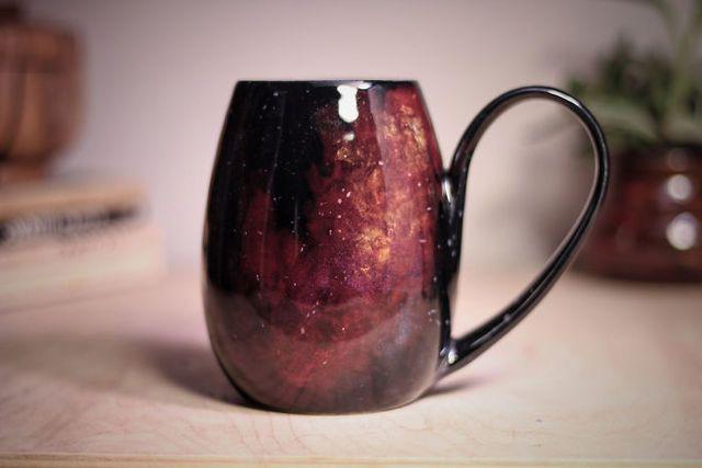 รูปภาพ:http://static.boredpanda.com/blog/wp-content/uploads/2017/02/galaxy-ceramics-sublime-pottery-studio-12-58a585d650c96__700.jpg
