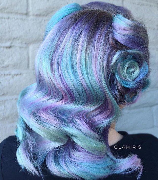 รูปภาพ:http://i1.wp.com/therighthairstyles.com/wp-content/uploads/2017/02/6-pastel-blue-hair-with-purple-highlights.jpg?zoom=1.25&resize=500%2C570