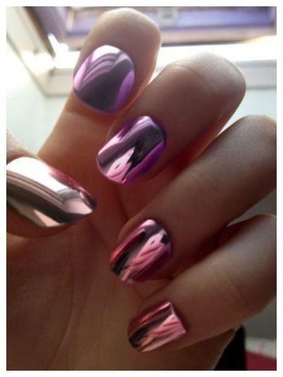 รูปภาพ:http://www.prettydesigns.com/wp-content/uploads/2014/03/Purple-Metallic-Nails.jpg