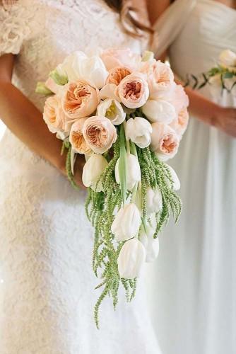 รูปภาพ:http://d2ktfdr1kgdrl7.cloudfront.net/20151113050042/soft-pink-wedding-bouquets-karlish-photo-334x500.jpg