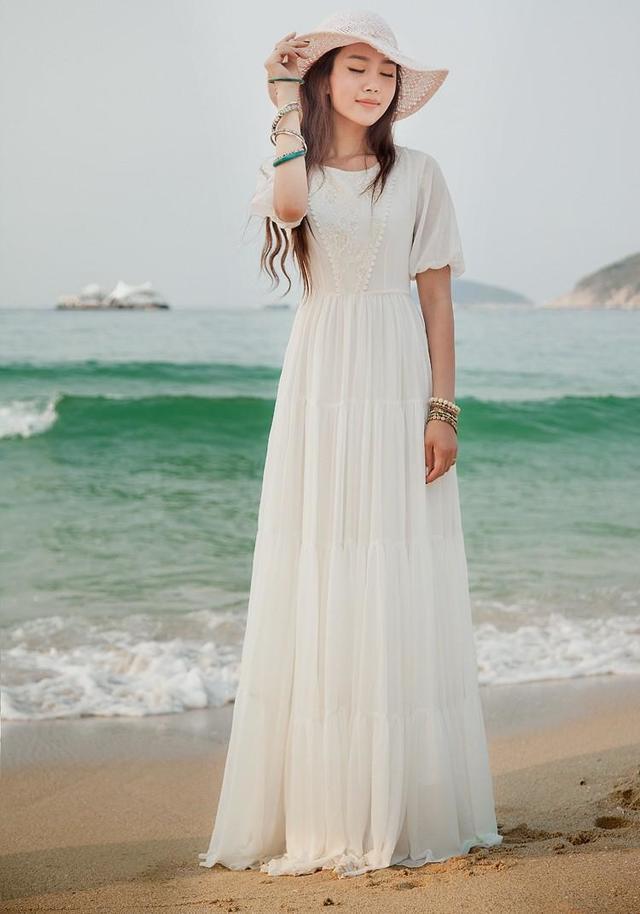 รูปภาพ:http://nafdress.com/assests/images/beach-dress-white-summer-chiffon-maxi-long-dress-short-sleeve-high-340680.jpg