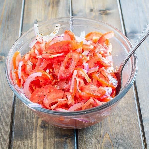 รูปภาพ:http://cooktoria.com/wp-content/uploads/2016/07/tomato-salad-achuchuk-9.jpg