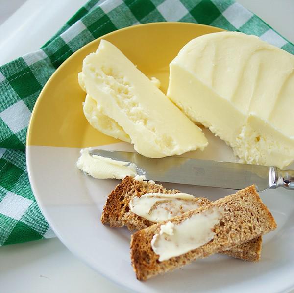 รูปภาพ:http://www.pastrypal.com/wp-content/uploads/2014/04/how_to_make_butter_11.jpg