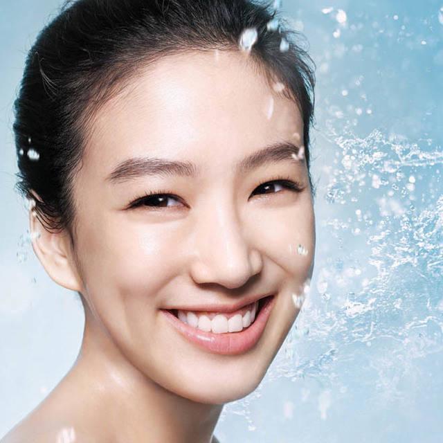 ภาพประกอบบทความ Top 5 : Cleansing Water ใช้ดี ล้างเครื่องสำอางได้หมดจด