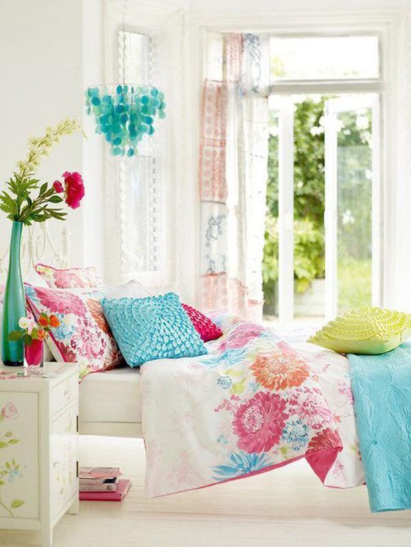รูปภาพ:http://homemydesign.com/wp-content/uploads/2015/01/spring-bedroom-with-flower-theme.jpg