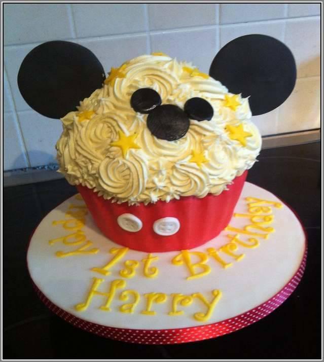 รูปภาพ:http://meltdownetc.com/wp-content/uploads/2015/06/mickey-mouse-birthday-cakes-with-cupcakes.jpg