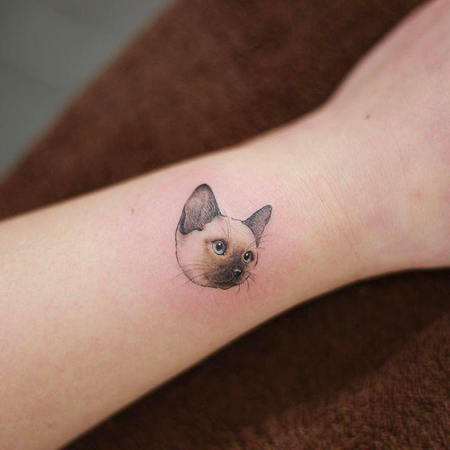รูปภาพ:https://www.instagram.com/p/BO-GOuhF_kR/?taken-by=tattooist_doy