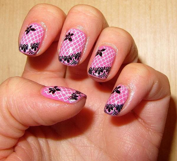 รูปภาพ:http://hative.com/wp-content/uploads/2014/11/lace-nail-art-designs/19-fashionable-lace-nail-art-designs.jpg