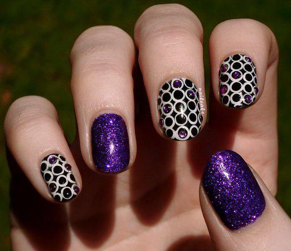 รูปภาพ:http://hative.com/wp-content/uploads/2015/07/purple-nails/19-purple-nail-art-designs.jpg