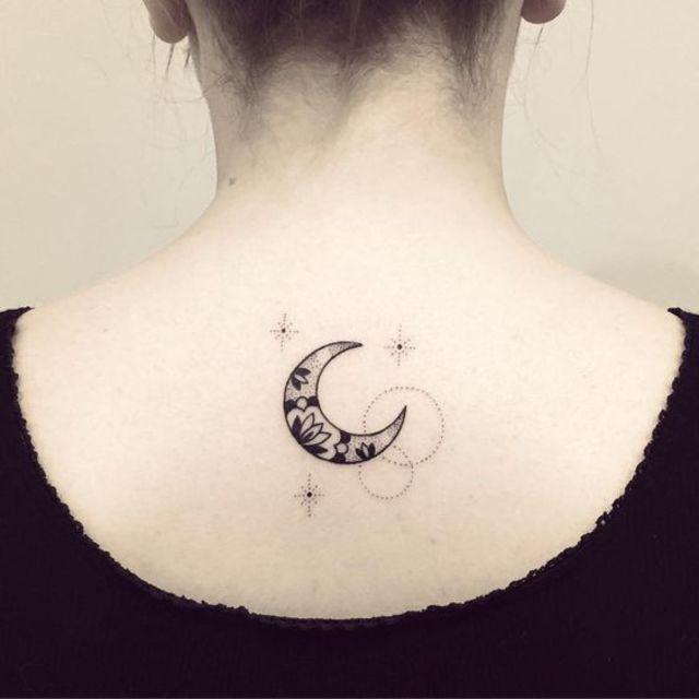 ตัวอย่าง ภาพหน้าปก:ไอเดีย 'Moon Tattoos รอยสักพระจันทร์' สุดอาร์ต สวยเก๋สไตล์ผู้หญิง