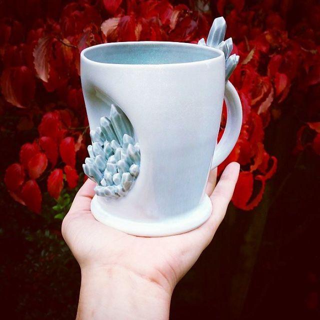 รูปภาพ:http://static.boredpanda.com/blog/wp-content/uploads/2017/04/crystal-coffee-cups-silver-lining-ceramics-katie-marks-43-5901d8d9ccfe2__700.jpg