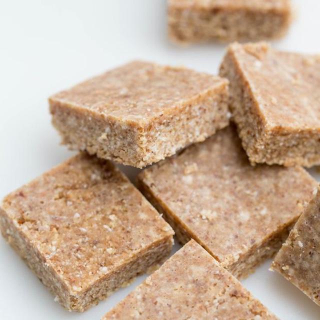 ตัวอย่าง ภาพหน้าปก:Sugar-Free Coconut Bars ขนมอร่อยสูตรไร้น้ำตาล กินเท่าไหร่ก็ไม่รู้สึกผิดหรอกนะ