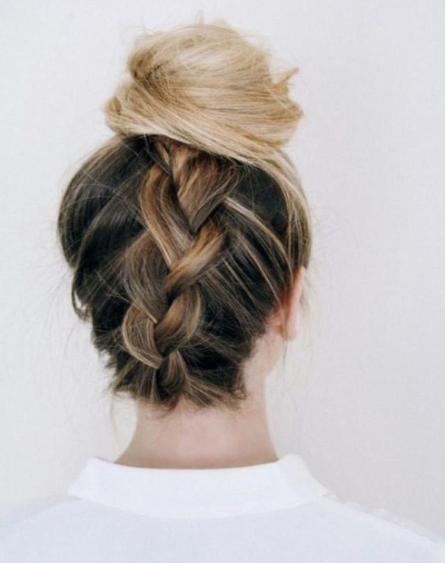 รูปภาพ:http://hairstylehub.com/wp-content/uploads/2017/03/back-braided-bun.jpg