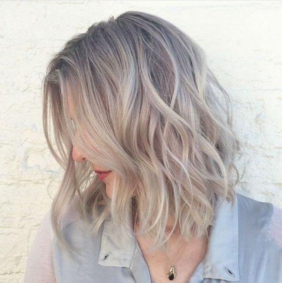 รูปภาพ:http://hairstylehub.com/wp-content/uploads/2017/03/Grey-blonde-lob.jpg