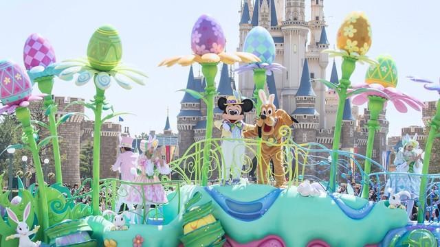 รูปภาพ:https://secure.parksandresorts.wdpromedia.com/media/disneyparks/blog/wp-content/uploads/2016/01/disneytokyoeaster-f.jpg