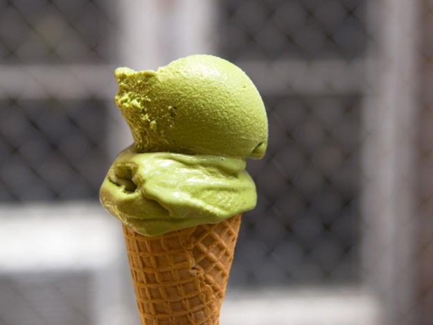 รูปภาพ:http://www.seriouseats.com/recipes/assets_c/2013/05/20130522-green-tea-ginger-ice-cream-thumb-625xauto-328210.jpg
