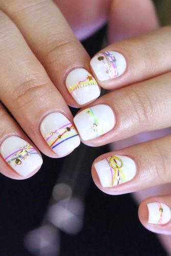 รูปภาพ:http://glaminati.com/wp-content/uploads/2016/08/bracelet-nail-art-trend-2-334x500.jpg