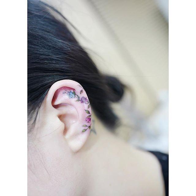 รูปภาพ:https://www.instagram.com/p/BRcjCGsjTyi/?taken-by=tattooist_banul