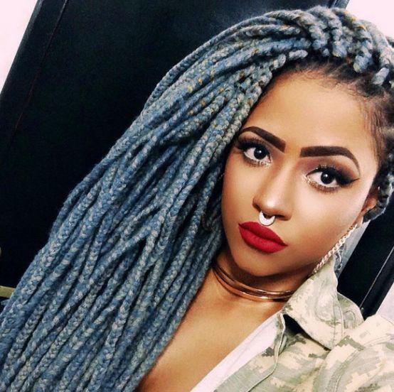 รูปภาพ:http://hairstylehub.com/wp-content/uploads/2017/05/Blue-Grey-Box-Braids.jpg