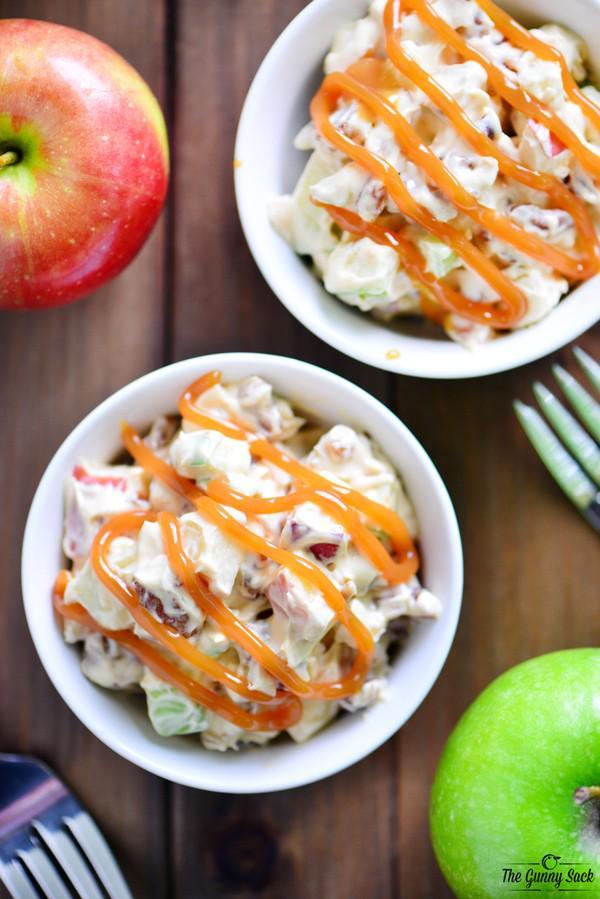 รูปภาพ:http://www.thegunnysack.com/wp-content/uploads/2015/08/Caramel_Apple_Pretzel_Salad_Recipe.jpg