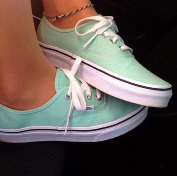รูปภาพ:http://picture-cdn.wheretoget.it/b1e2ug-l-610x610-shoes-vans-mint-mint+green+shoes-turquoise-sneakers-vans+sneakers.jpg