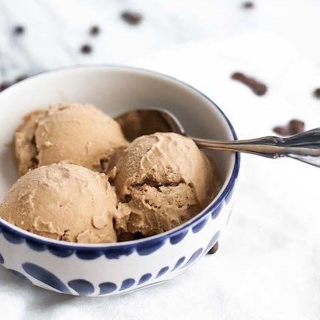 ภาพประกอบบทความ No Churn Coffee Ice Cream สูตรไอศกรีมรสกาแฟฉบับโฮมเมด กินเพลินสุดฟินจนไม่อยากเลิก