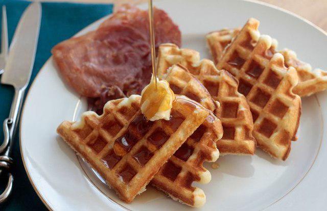 รูปภาพ:http://wpmedia.o.canada.com/2015/04/buttermilkwaffles1_37464519.jpg?w=660