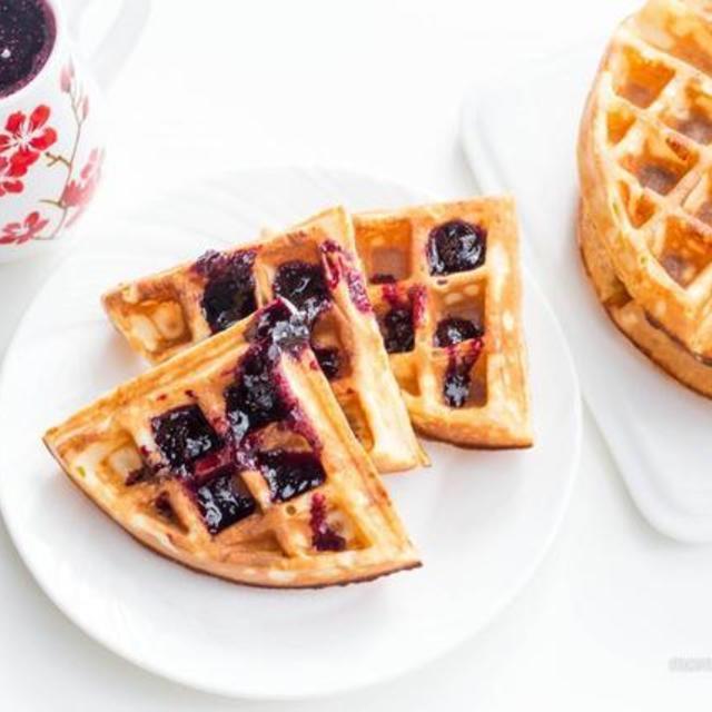 ตัวอย่าง ภาพหน้าปก:'Quick Buttermilk Waffles' สูตรวาฟเฟิลบัตเตอร์มิลค์ ได้รสนมเนยเต็มๆ คำ