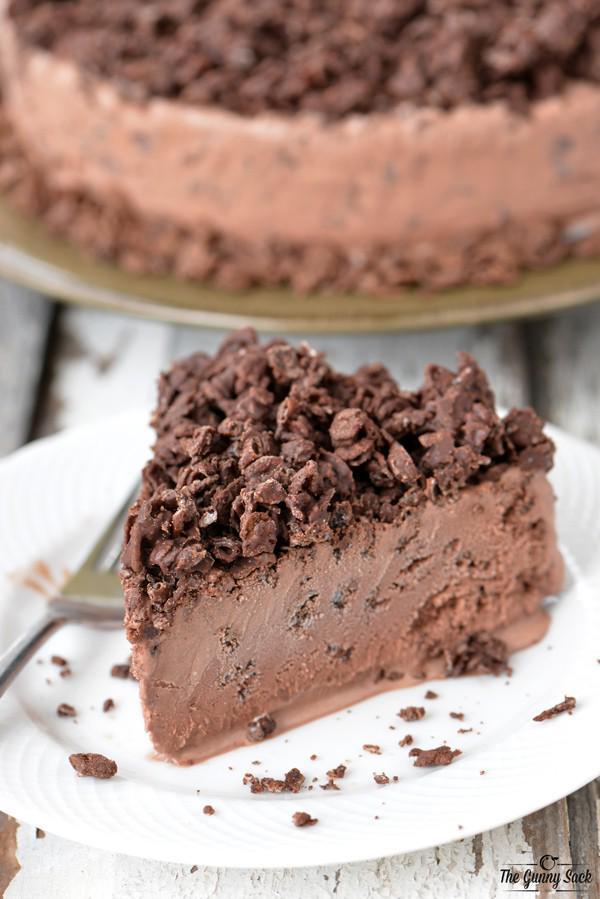 รูปภาพ:http://www.thegunnysack.com/wp-content/uploads/2015/04/Chocolate_Crunch_Ice_Cream_Cake.jpg