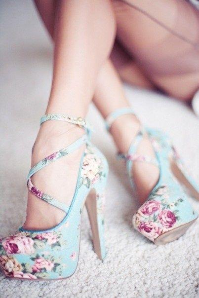 รูปภาพ:http://trend2wear.com/wp-content/uploads/2017/06/stunning-heels-1-27.jpg