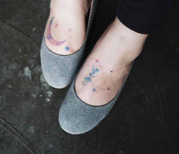 รูปภาพ:http://tattooblend.com/wp-content/uploads/2016/06/constellation-tattoo-foot.jpg