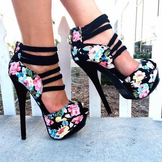 รูปภาพ:http://trend2wear.com/wp-content/uploads/2017/06/high-heels-2.jpg