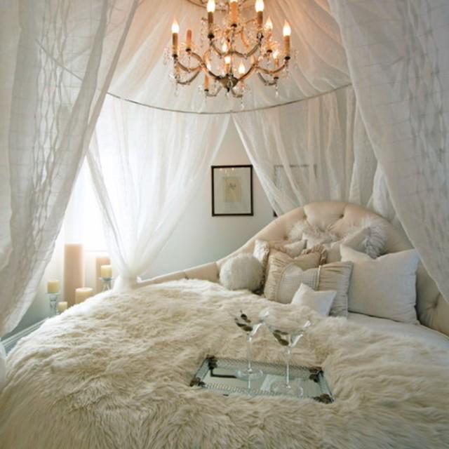 ตัวอย่าง ภาพหน้าปก:20 ไอเดียแต่งห้องนอนให้โรแมนติกด้วย 'เตียงสี่เสา' หรือ 'Canopy Bed'