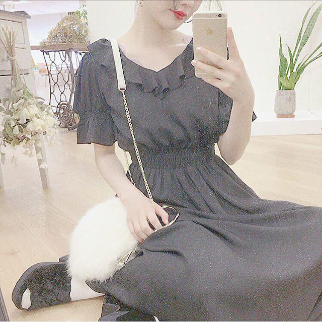 ตัวอย่าง ภาพหน้าปก:ไอเดียมิกซ์แอนด์แมทช์ เสื้อผ้าโทนสีดำ-เทา ของสาวญี่ปุ่น น่ารัก มุ้งมิ้ง IG : ricaco0505