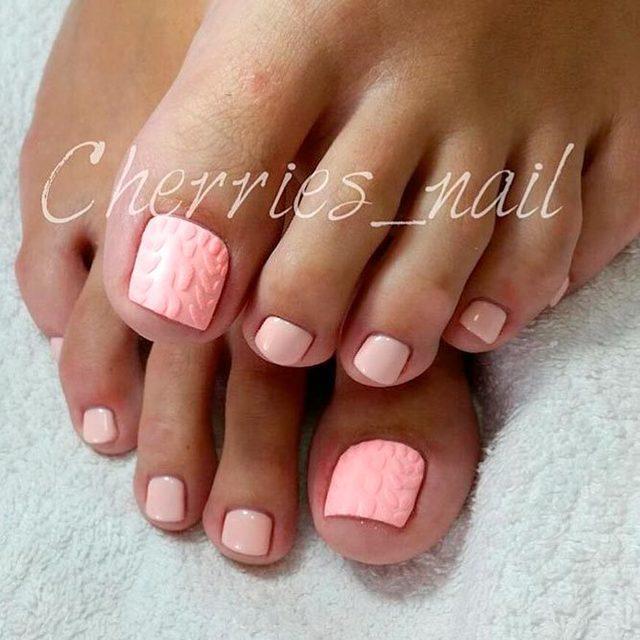 รูปภาพ:https://naildesignsjournal.com/wp-content/uploads/2017/07/beautiful-nail-designs-toes-3d-pink.jpg