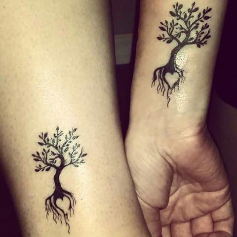 รูปภาพ:http://i.styleoholic.com/2017/01/Black-small-tree-tattoos.jpg