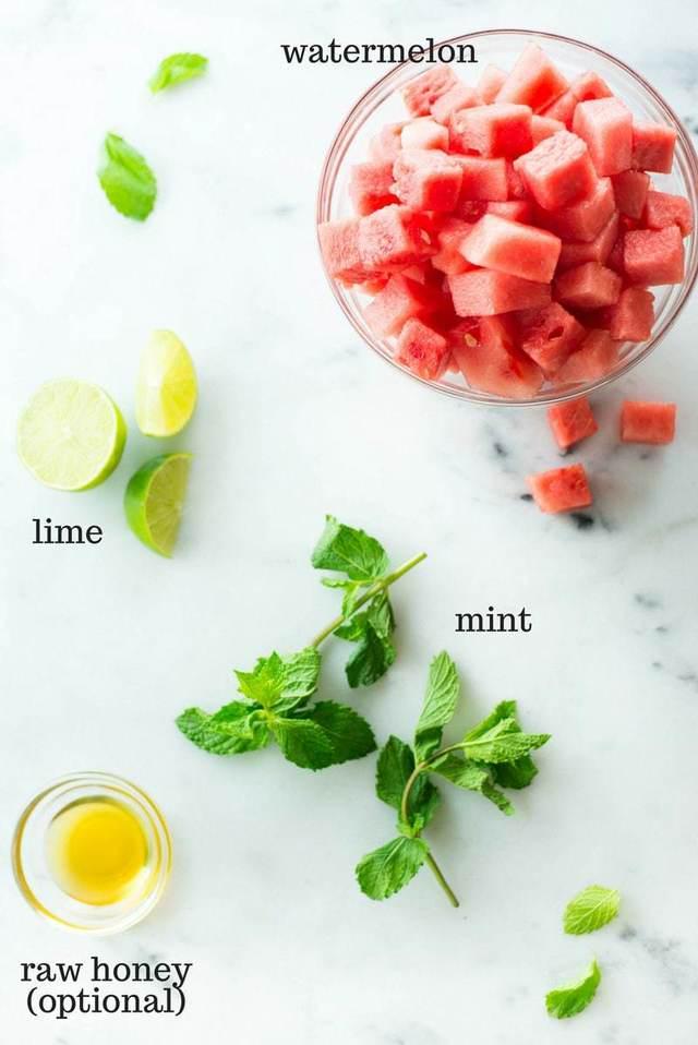 รูปภาพ:https://www.asweetpeachef.com/wp-content/uploads/2014/06/watermelon-mint-popsicles-1.jpg