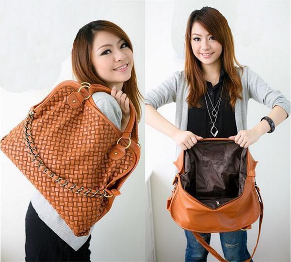รูปภาพ:http://i00.i.aliimg.com/wsphoto/v2/1926306064_1/2015-Casual-Chain-Women-Bag-Hot-Multifunctional-Crossbody-Bag-Big-Capacity-Shoulder-Bag-Women-Messenger-Bag.jpg