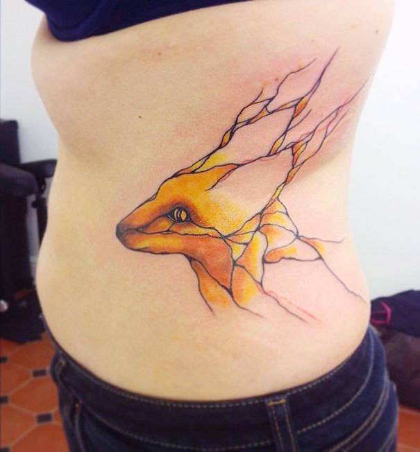 รูปภาพ:http://static.boredpanda.com/blog/wp-content/uploads/2015/09/linear-animal-tattoo-1.jpg