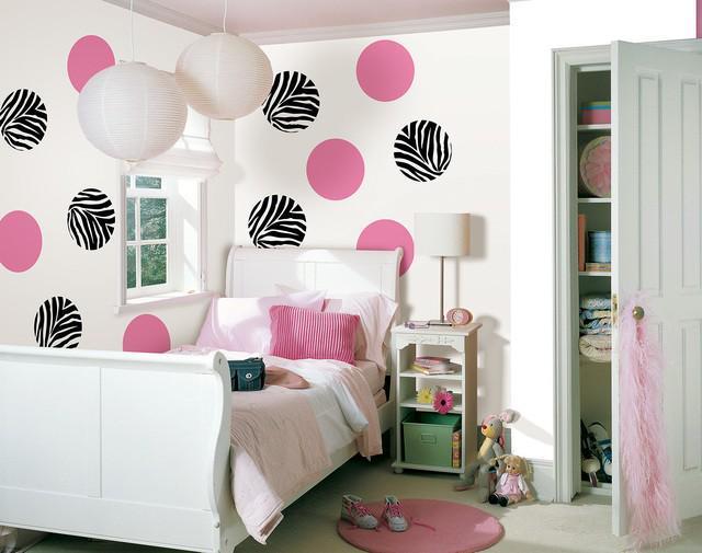 รูปภาพ:http://homihomi.com/wp-content/uploads/endearing-small-bedroom-for-teenage-girls-ideas-identify-exciting-single-bed-embellish-wondrous-rounded-lanterns-also-simple-wooden-side-table-decor-small-bedroom-decorating-ideas-for-girls-bedroom-be.jpg