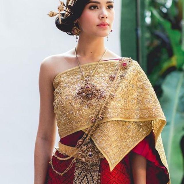 ตัวอย่าง ภาพหน้าปก:25 ไอเดีย 'ชุดแต่งงานแบบไทย' สวยสง่า สะกดทุกสายตาที่จับจ้อง